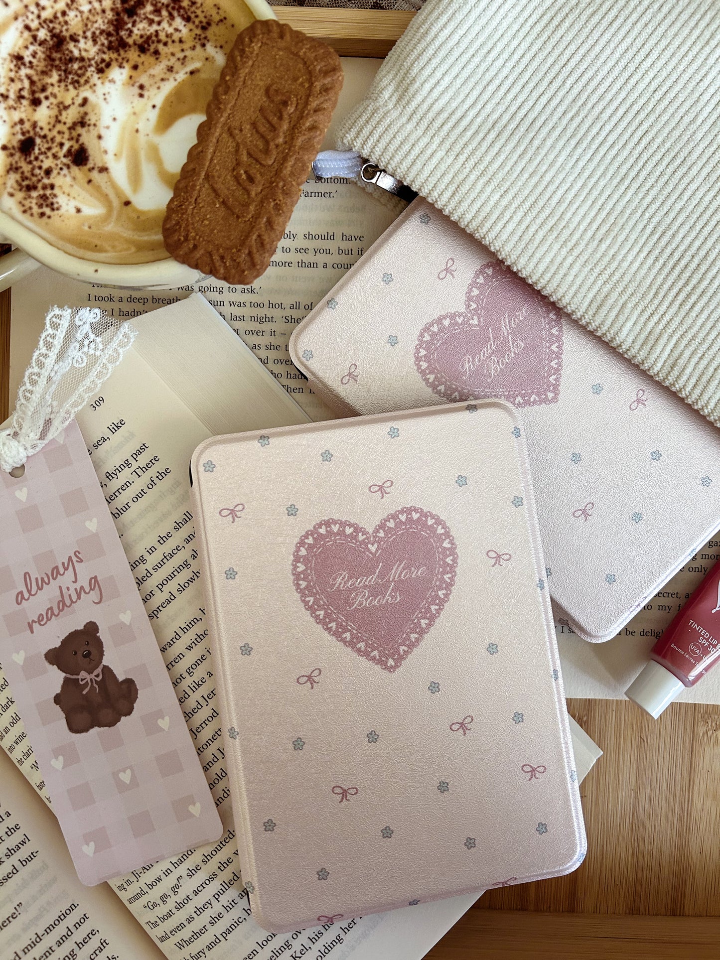 Lacey Kindle Case