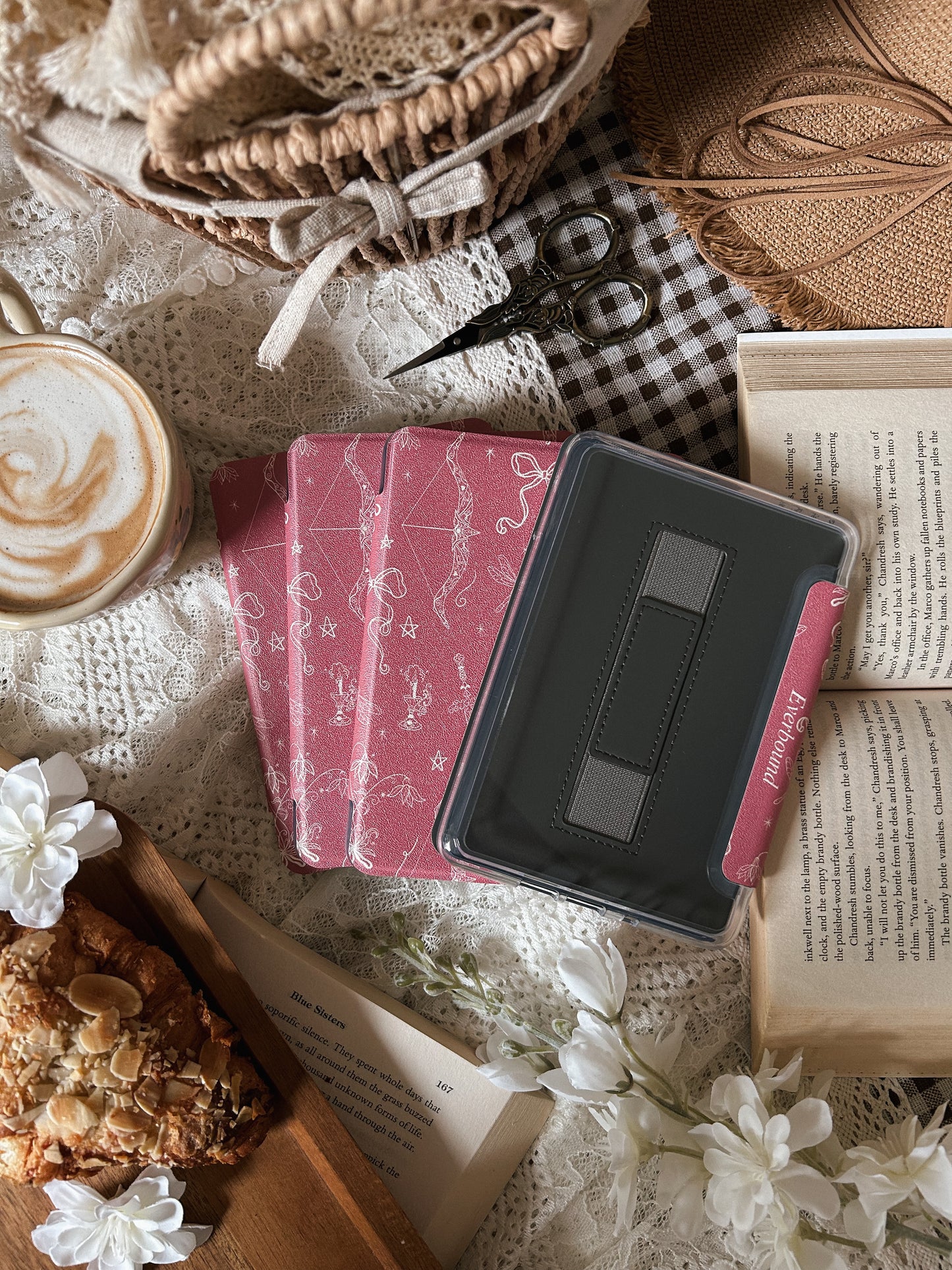 Dahlia Kindle Case