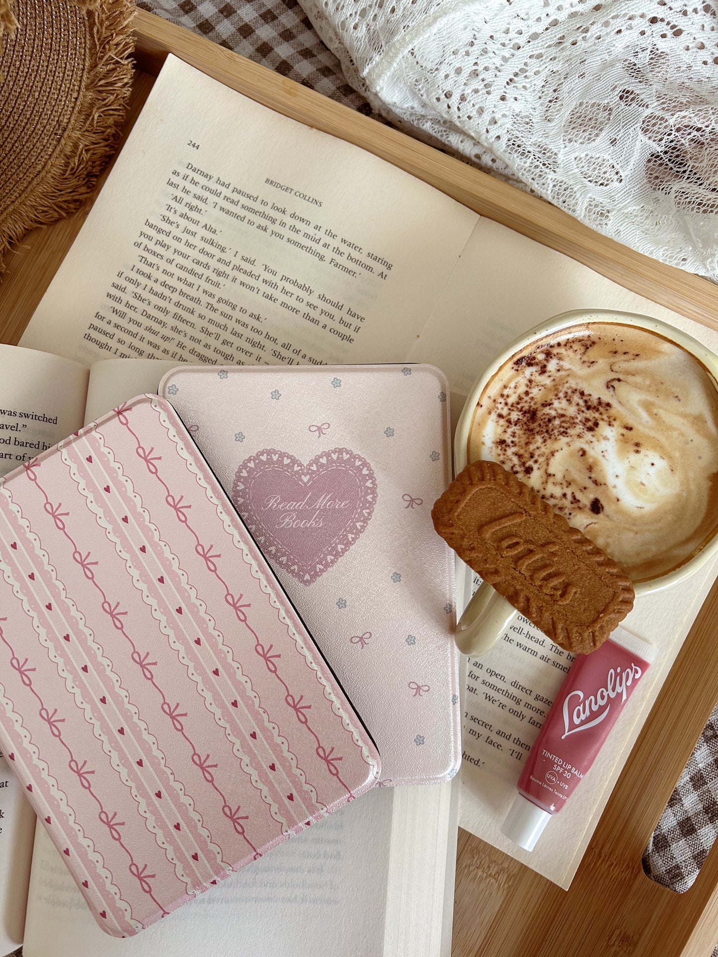 Adella Kindle Case