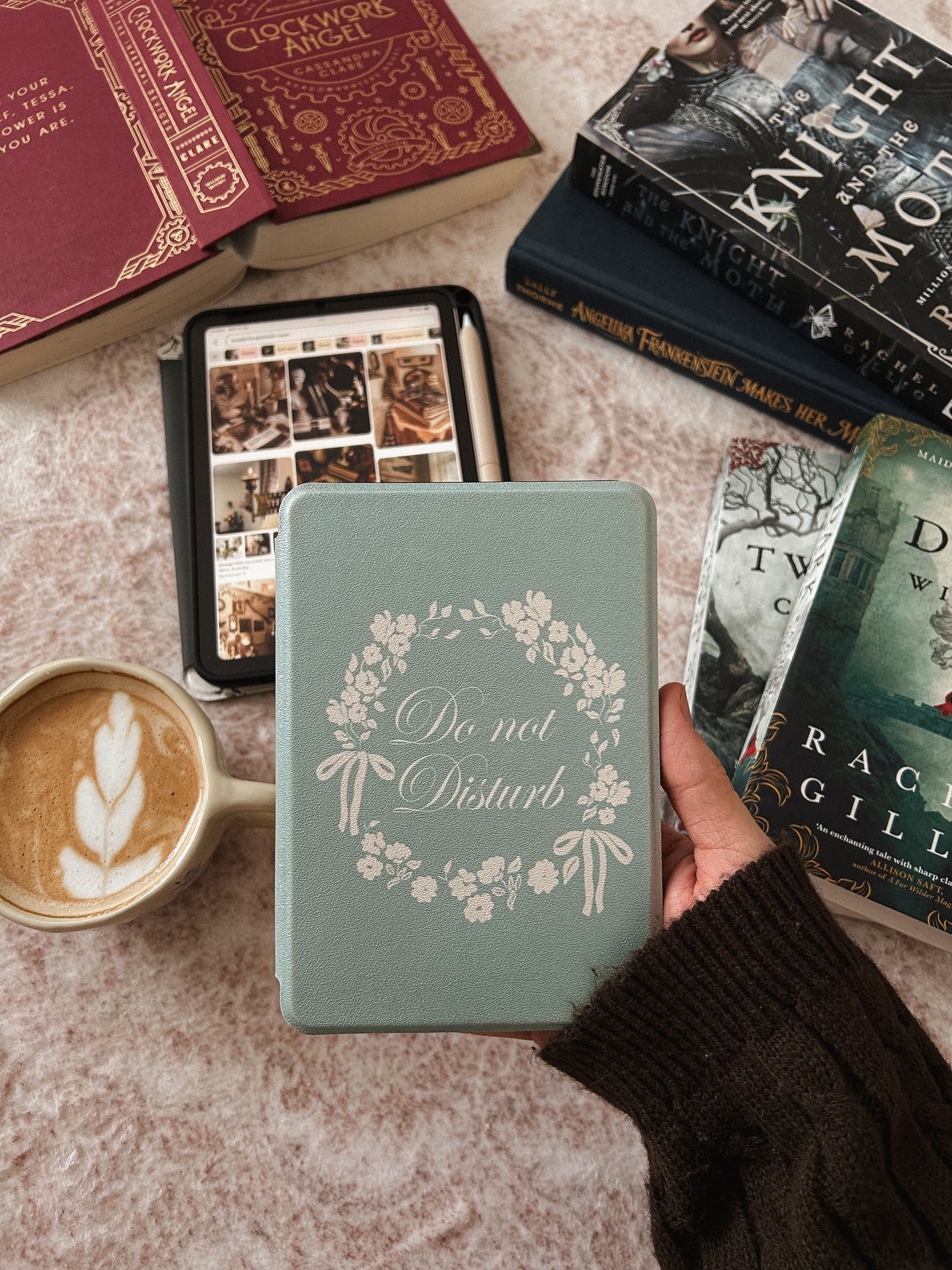 Do Not Disturb Kindle Case